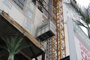 Construction hoists Construction hoists